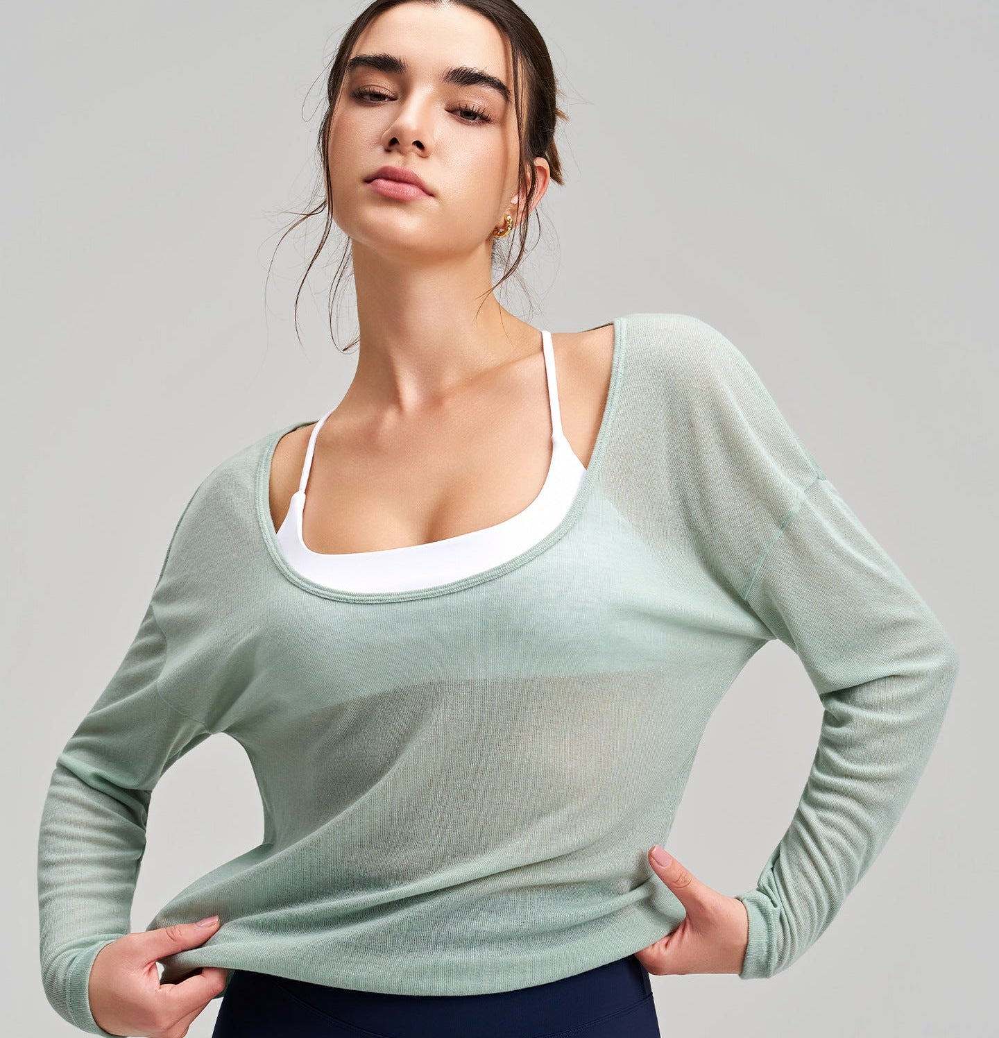 New loose and thin yoga wear for women, breathable and quick-drying fitness tops, long-sleeved Pilates blouses